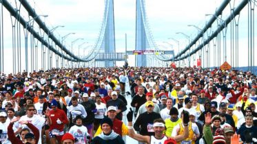 NYC marathon crossing bridge